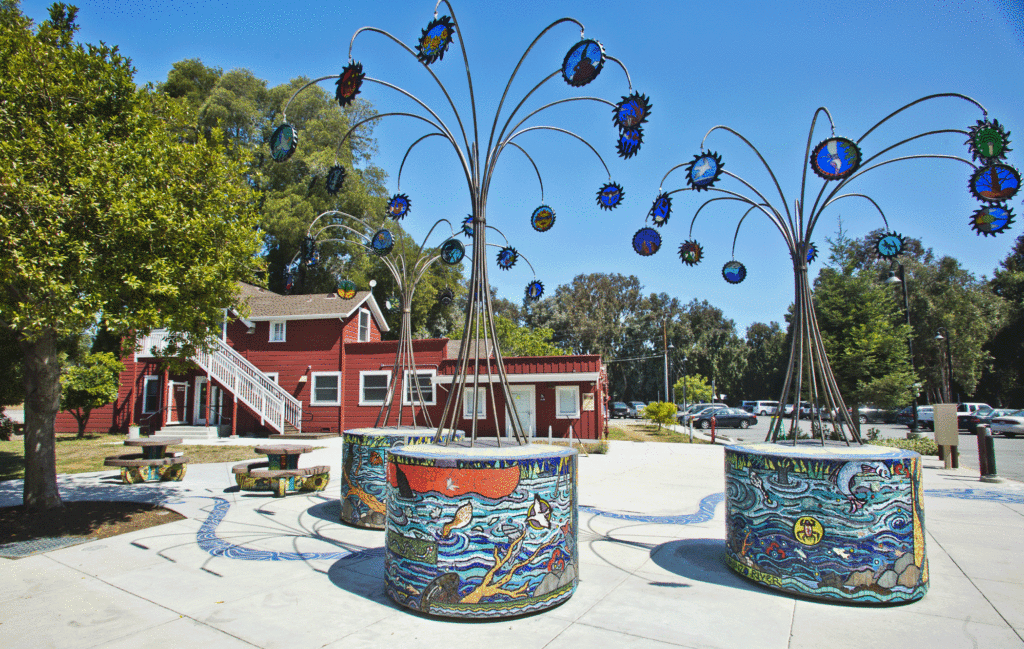 Ebb & Flow, includes shaded eating area 2015